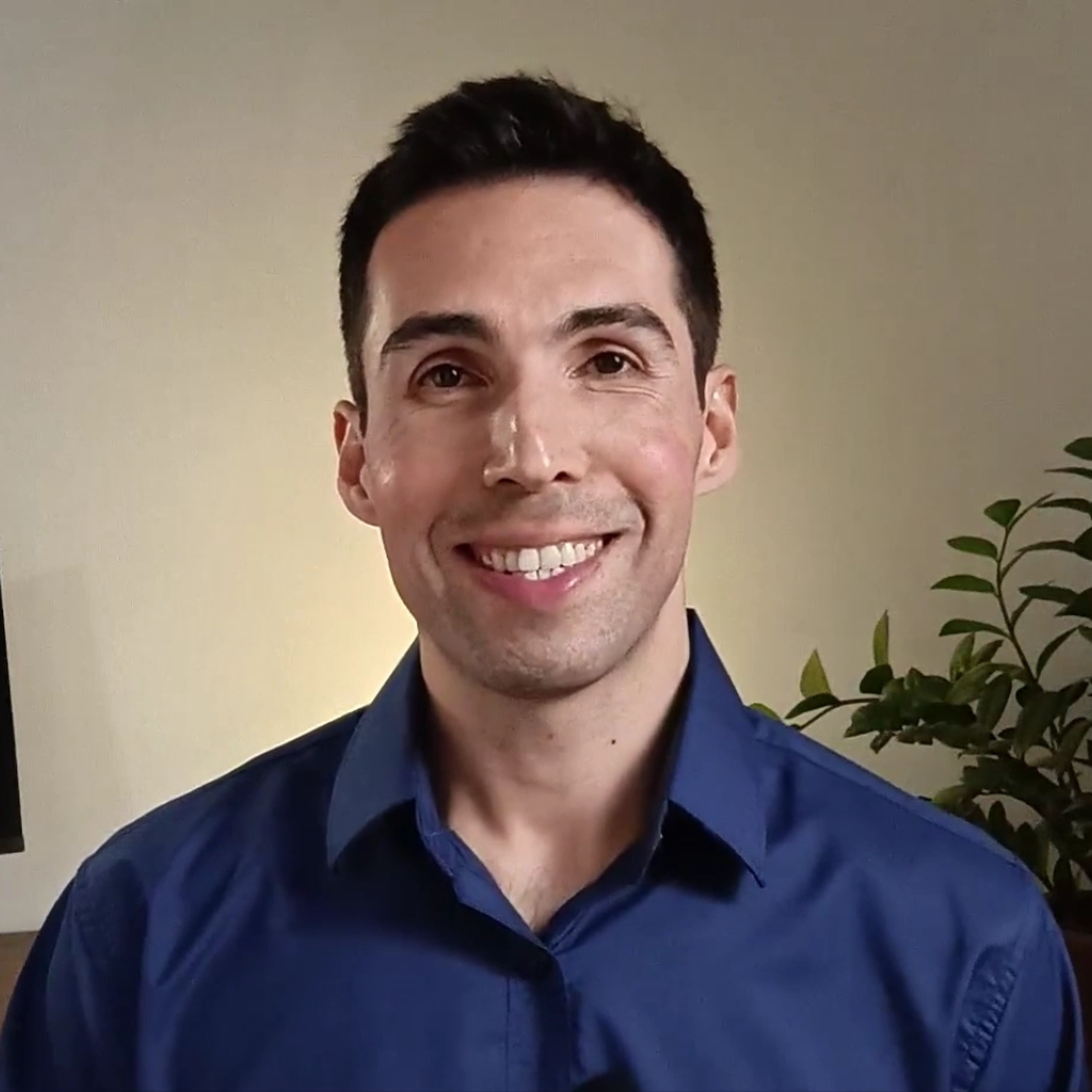 Foto de Rodrigo Tejera autor do livro